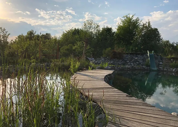 Homestay Garden Near Munich Althegnenberg